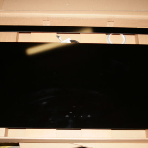 Novy | 1821 | Induction hob with built-in hood | 88 cm | Number of burners/cooking zones 4 | Yes | Black | Slider control with white LEDs. | USED, REFURBISHED, SCRATCHED,