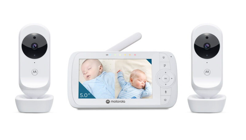 Motorola | Video Baby Monitor - Two camera pack | VM35-2 5.0" | 5.0" diagonal color screen; 5 x preloaded lullabies; Two-way talk; Room temperature monitoring; Infrared night vision; LED sound level indicator; 2.4GHz FHSS wireless technology for in-home viewing; Digital zoom x 2; High sensitivity microphone; Rechargeable parent unit; Secure and private connection; Split-screen viewing | White