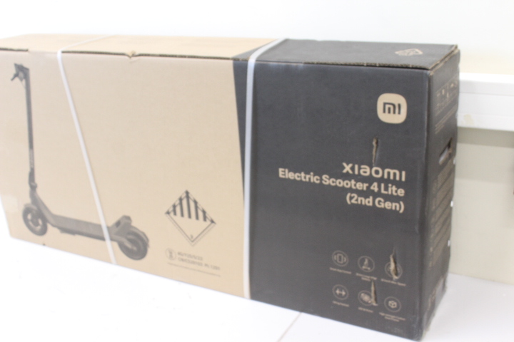 SALE OUT. Xiaomi Electric Scooter 4 Lite (2nd Gen)  | Xiaomi 3 month(s) | USED AS DEMO, MISSING INNER PACKAGING