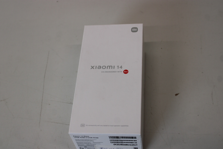 SALE OUT.  | Xiaomi | 14 | Black | 6.36 " | LTPO OLED | 1200 x 2670 pixels | Qualcomm | Internal RAM 12 GB | 512 GB | Dual SIM | 4G | 5G | Main camera resolution 50+50+50 MP | Secondary camera resolution 32 MP | Android | 14 | USED, SCRATCHED SCREEN PROTECTOR