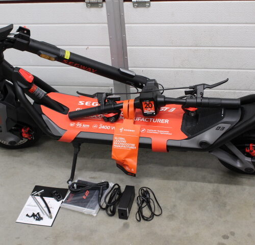 SALE OUT. Ninebot by Segway Superscooter GT3 E | Segway Superscooter GT3 E | Electric Scooter | Max 2400 W | Up to 25 km/h | 11 " | 24 month(s) | Black and Grey | DEMO