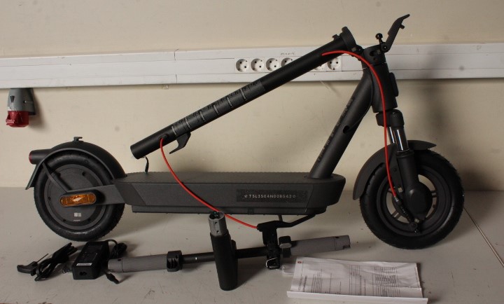 SALE OUT.  | Xiaomi Electric Scooter 5 EU | 350 W | 20 km/h | 10 " | 24 month(s) | DAMAGED PACKAGING, REFURBISHED